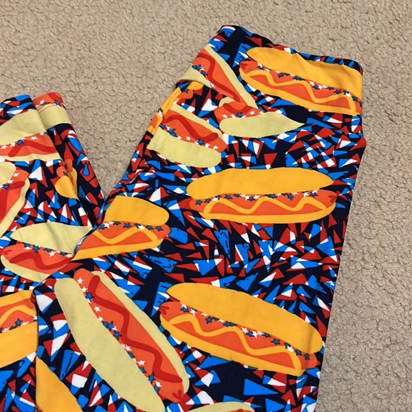 LuLaRoe Hot Dog Print OS Size 0-10 Leggings BBQ 4th of July Americana Fireworks - Picture 2 of 11